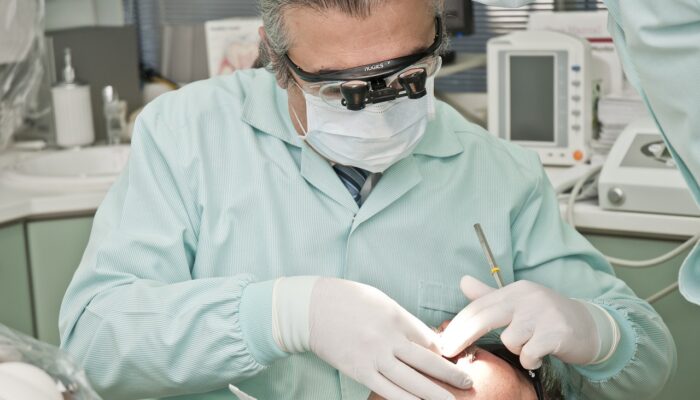 dentist, dental care, dentistry-2530990.jpg